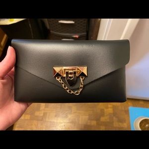 Mini black purse NEVER USED